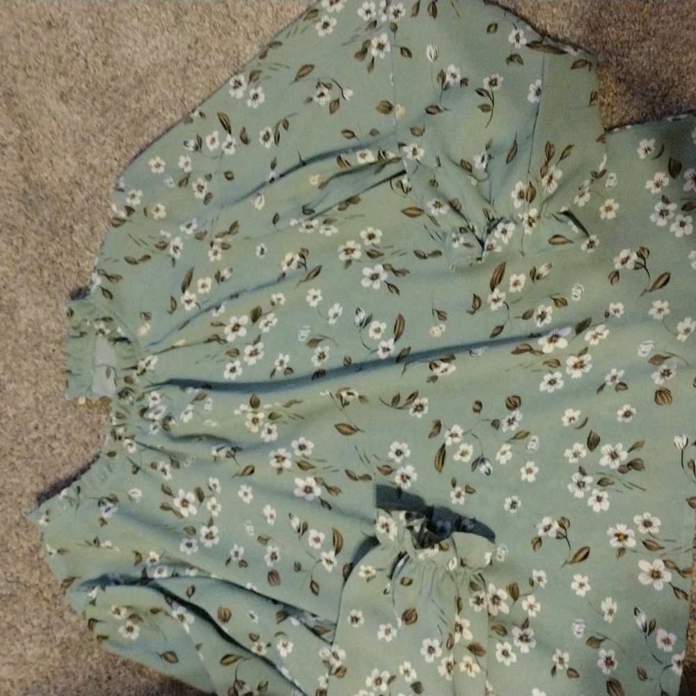 Beautiful floral blouse XXL